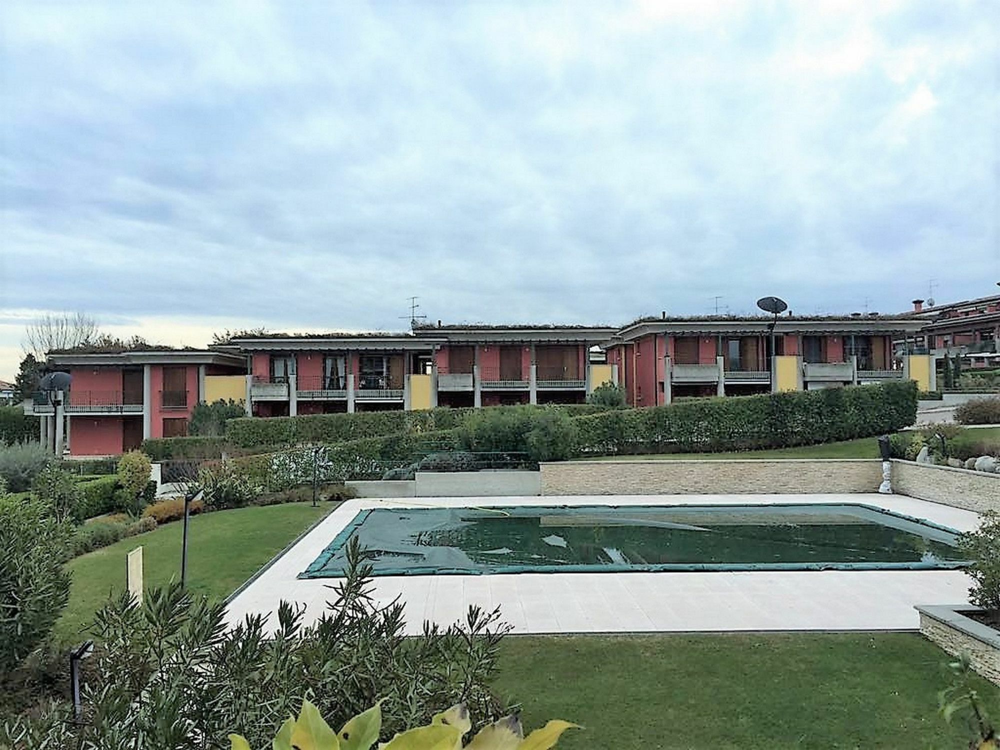 Desenzanoloft Official Partner Marriott Homes & Villas -Butterfly And 5 Pools Family Apartment ديسينسانو ديل غاردا المظهر الخارجي الصورة